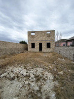 Ev Bilgəh də Mərkəz yoldan 900 metr satilir 40 000 azn