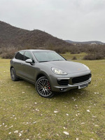 Porsche Cayenne S satilir 50 000 Azn