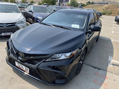Toyota Camry satilir