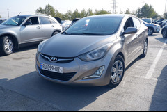 Hyundai Elantra satilir Gurcustan