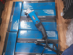 Laqonda Makita 930 watt